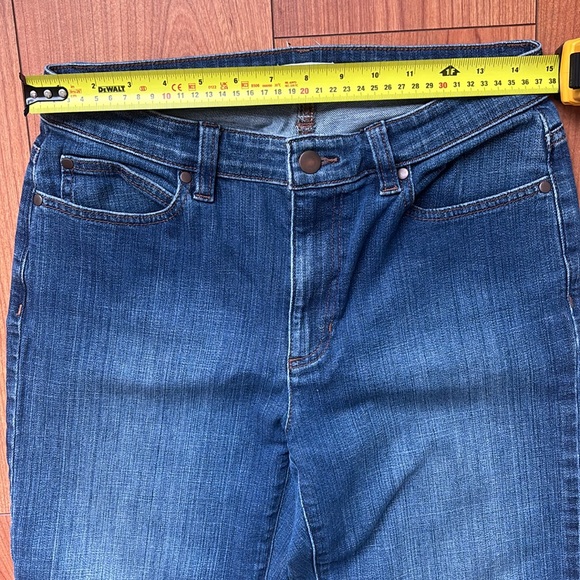 Eileen Fisher straight leg jeans size 8 - Picture 9 of 10